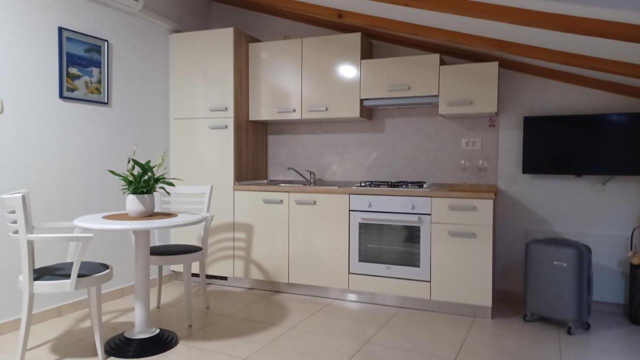 Apartmani Amra Novi Vinodolski Exteriér fotografie