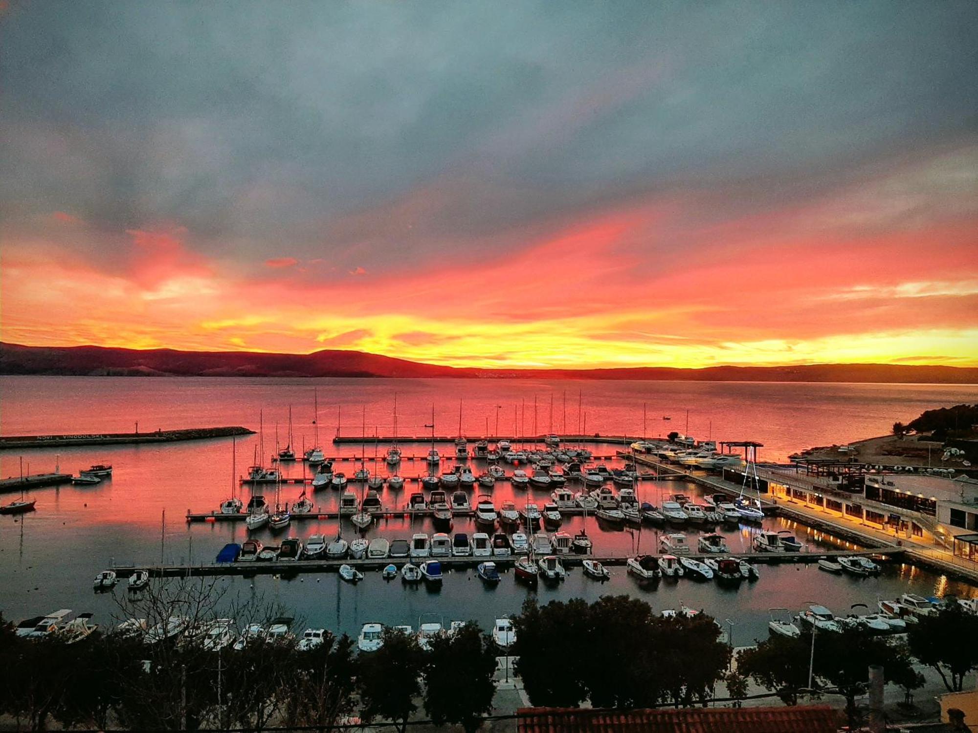 Apartmani Amra Novi Vinodolski Exteriér fotografie